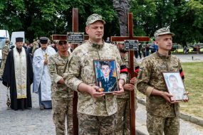 Церемонія прощання з загиблими воїнами Сергієм Готрою та Денисом Кофелем