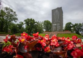 Monument to Taras Shevchenko in a special protective structure