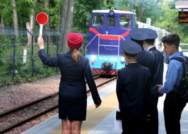 Kyiv Children's Railway resumes train and passenger traffic in Syretsky Park in Kyiv