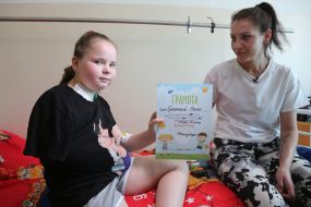 Поліна Губарєва, яка постраждала внаслідок збройної агресії рф, в лікарні