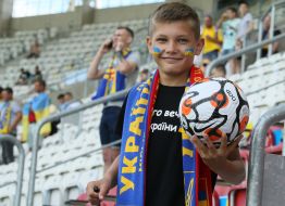 The boy is a fan of the national team of Ukraine
