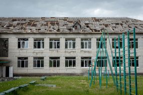 The school in the village of Kukhari was destroyed as a result of airstrikes by the Russian occupiers
