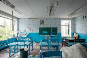 The school in the village of Kukhari was destroyed as a result of airstrikes by the Russian occupiers