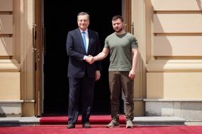 Volodymyr Zelenskyy and Mario Draghi