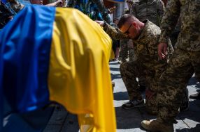 Прощание с командиром батальона "Карпатська січ" Олегом Куциным в Киеве