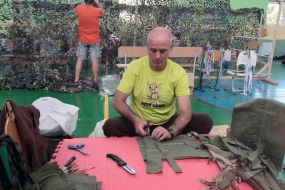 Kyiv volunteers make camouflage nets and suits for the Armed Forces