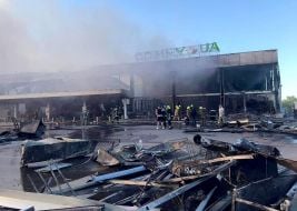 Russian missile hit a mall in Kremenchuk