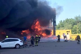 Russian missile hit a mall in Kremenchuk
