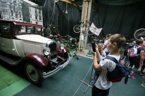 Children in the museum "Retro Garage"