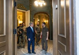 Volodymyr Zelenskyi and Thomas Bach