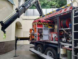 Heavy type special rescue vehicle