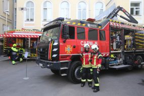 Heavy type special rescue vehicle