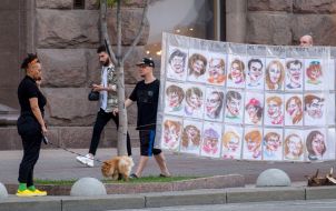 Cartoons in the center of Kyiv