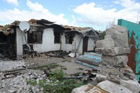 Зруйновані внаслідок бойових дій будинки у селі Велика Димерка