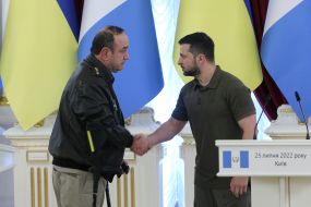 Volodymyr  Zelenskiy, Alejandro Giammattei Falla