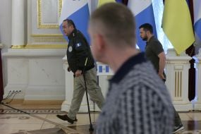 Volodymyr  Zelenskiy, Alejandro Giammattei Falla