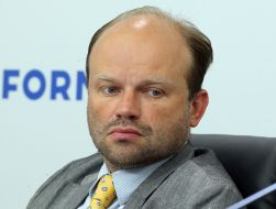 Дмитро Гузій