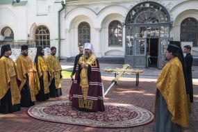 Consecration of a new cross for the dome of St. Sophia Cathedral in Kyiv