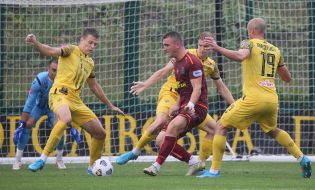 Football. FC "Rukh" (Lviv) - FC "Lviv"