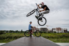 Boys at the skatepark in Irpіn