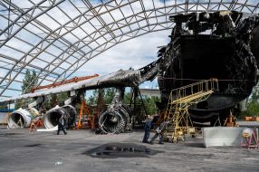 Destroyed by the Russian occupiers the world's largest aircraft AN-225 Dream in the hangar at the airport in Gostomel