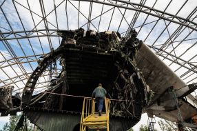Destroyed by the Russian occupiers the world's largest aircraft AN-225 Dream in the hangar at the airport in Gostomel