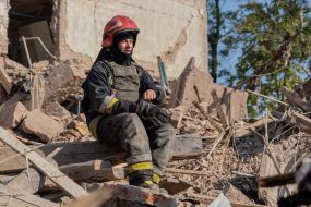 Rescuers clear the blockage of the house