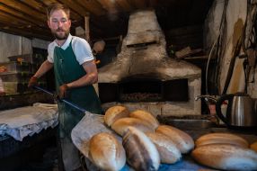 Bakery "Baker's Hut"