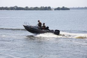 The work of divers of the State Emergency Service on surveying the bottom of the reservoir and disposing of explosive objects in the water area of the Dnipro River