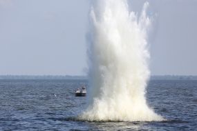 The work of divers of the State Emergency Service on surveying the bottom of the reservoir and disposing of explosive objects in the water area of the Dnipro River