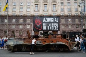 "Parade" of destroyed Russian military equipment on Khreschatyk