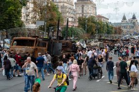 "Parade" of destroyed Russian military equipment on Khreschatyk