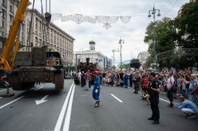 "Parade" of destroyed Russian military equipment on Khreschatyk