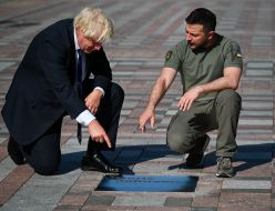 Volodymyr Zelenskyy, Borys Johnson