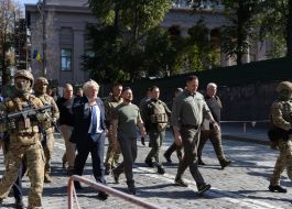 Volodymyr Zelenskyy, Borys Johnson