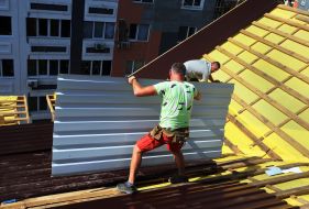 Restoration of a building in Irpin