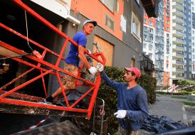 Restoration of a building in Irpin