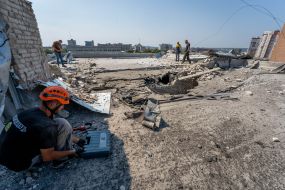 Пошкоджений після обстрілу російськими окупантами будинок