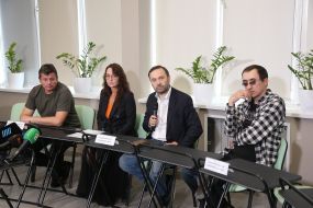 Round table participants