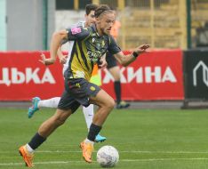 Ukrainian football championship. FC "Rukh" (Lviv) - FC "Zorya" (Luhansk)