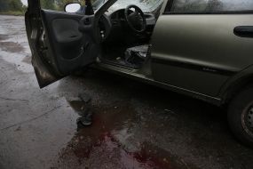 Розстріляний російськими окупантами автомобіль з цивільними в місті Балаклія