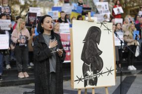 Flash mob in support of women soldiers