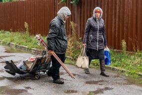 Local residents in the liberated city of Balakliya