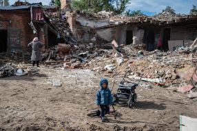 Children in the de-occupied Izyum city