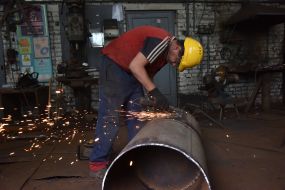 Production of potbelly stoves for heating shelters in Lviv