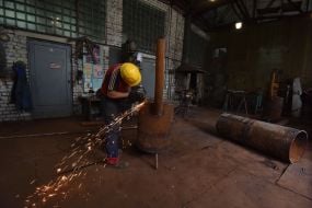 Production of potbelly stoves for heating shelters in Lviv
