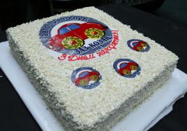 Праздничный торт