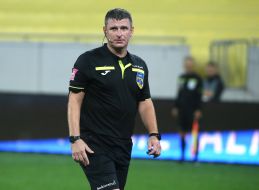 Referee Ihor Paschal