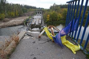 Damaged bridge near Izyum