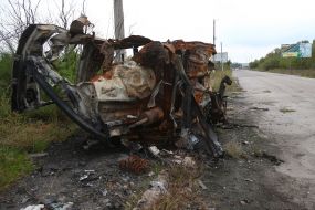 A car with civilians shot down by Russian occupiers in Izyum